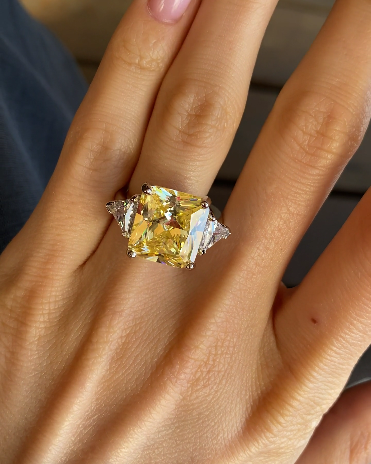 Inel Imperial Yellow
